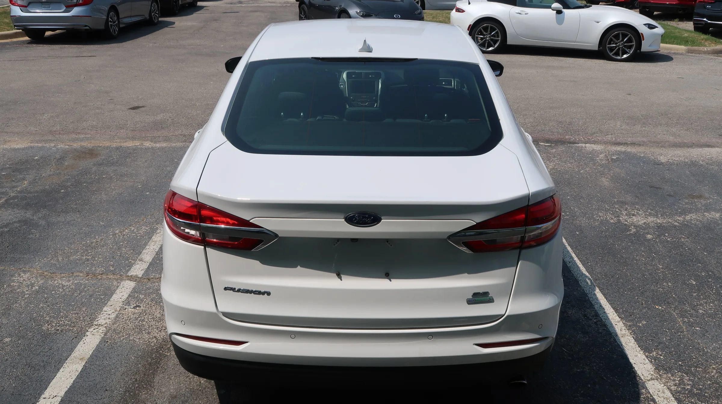 Used 2019 Ford Fusion SE FWD image 11