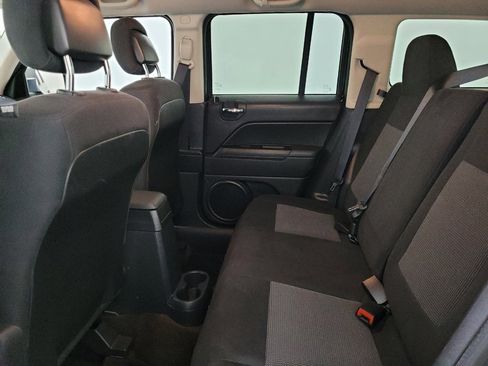 Used 2014 Jeep Patriot Sport w/ Power Value Group FWD image 18