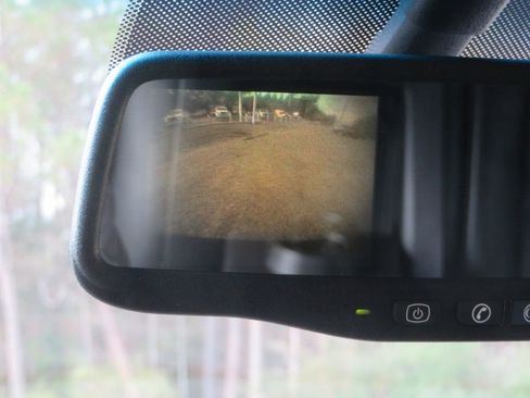 Used 2011 GMC Yukon XL SLT image 21