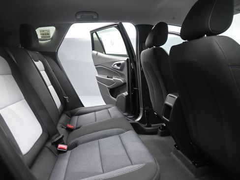Used 2026 Chevrolet Trax LS w/ LS Convenience Package FWD image 18