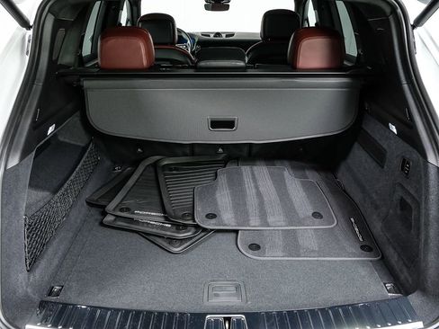 New 2026 Porsche Cayenne GTS image 34