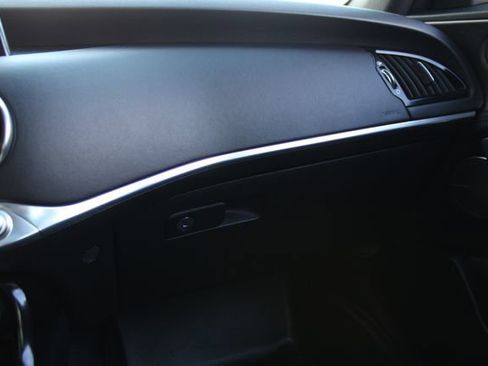 Used 2018 Kia Stinger GT2 image 22