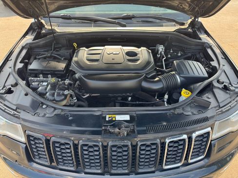 Used 2017 Jeep Grand Cherokee Limited AWD/4WD image 24