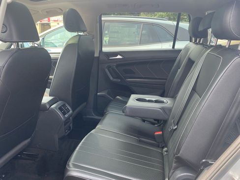 Certified 2023 Volkswagen Tiguan SE w/ Panoramic Sunroof Package FWD image 21