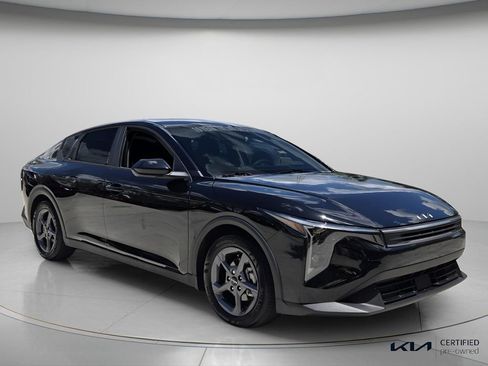 Certified 2025 Kia K4 FWD image 9