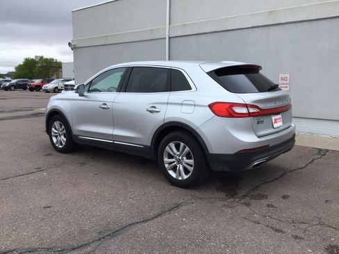 Used 2016 Lincoln MKX Premiere FWD image 6