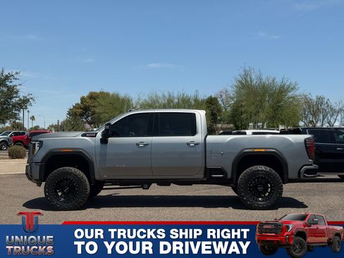 Used 2024 GMC Sierra 2500 AT4 w/ AT4 Preferred Package AWD/4WD image 8
