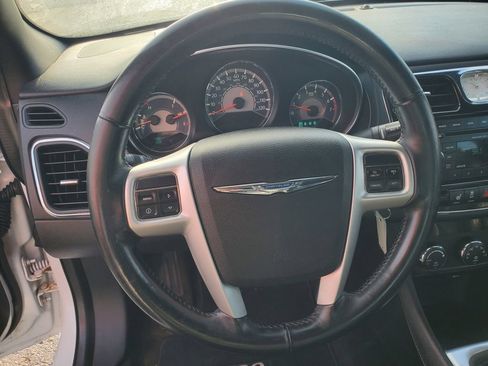 Used 2013 Chrysler 200 Limited FWD image 10