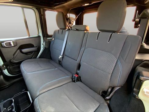Used 2024 Jeep Wrangler Unlimited Rubicon 4xe w/ Convenience Group AWD/4WD image 21