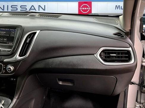 Used 2021 Chevrolet Equinox LT image 23