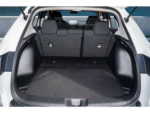 Certified 2024 Honda HR-V LX image 9