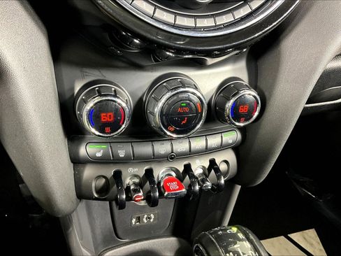 Used 2018 MINI Cooper 2-Door Hardtop FWD image 14