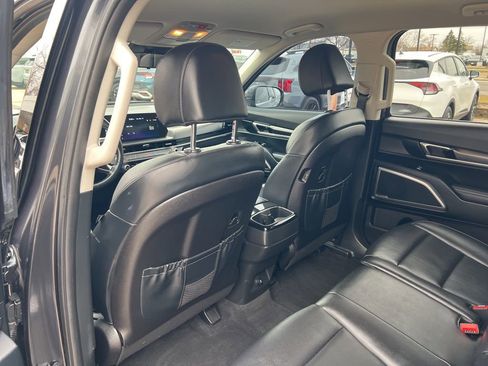Certified 2024 Kia Telluride LX image 9