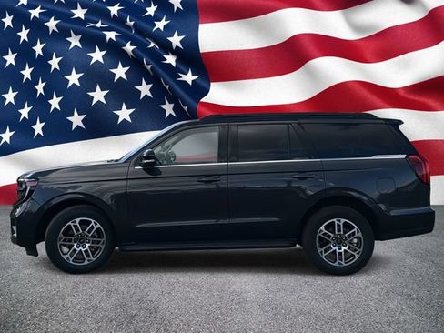 Certified 2025 Ford Expedition Active AWD/4WD image 13
