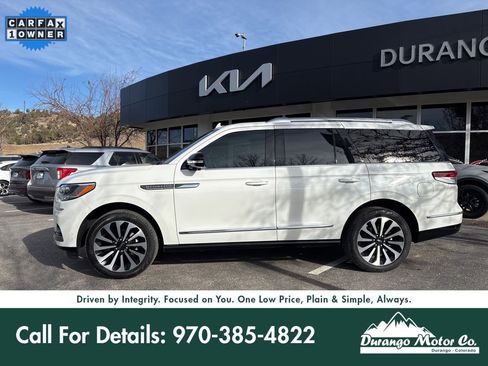 Used 2024 Lincoln Navigator Reserve image 3