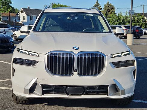 Certified 2024 BMW X7 xDrive40i AWD/4WD image 2