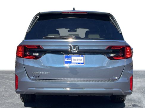 Certified 2025 Honda Odyssey EX-L image 27