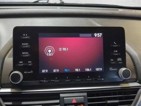 Used 2020 Honda Accord Hybrid image 13