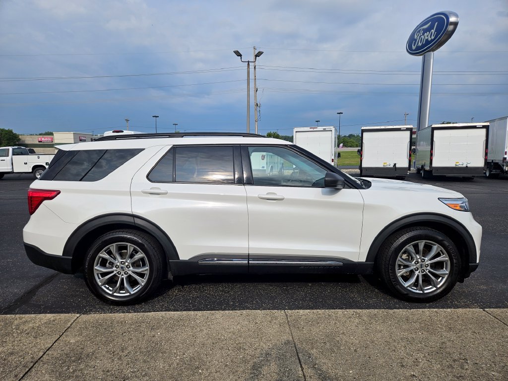 Used 2021 Ford Explorer XLT w/ Equipment Group 202A RWD image 5