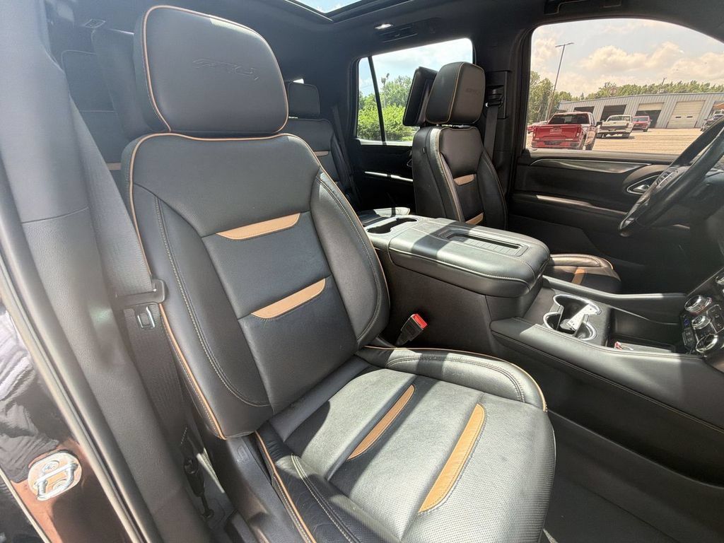 Used 2021 GMC Yukon AT4 w/ Rear Media and Nav Package AWD/4WD image 29