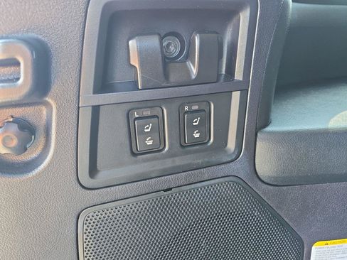 Used 2020 Toyota Sequoia TRD Pro AWD/4WD image 31