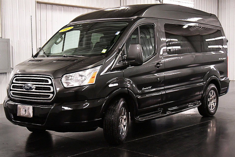 Used 2017 Ford Transit 150 130 Low Roof w/ Exterior Upgrade Package RWD image 3
