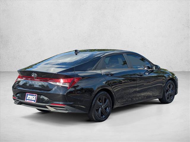 Used 2022 Hyundai Elantra SEL w/ Convenience Package FWD image 5