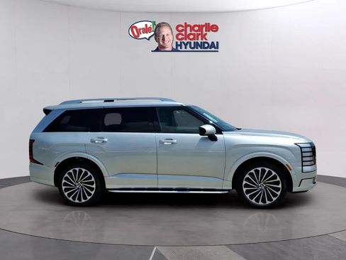 New 2026 Hyundai Palisade Calligraphy FWD image 6