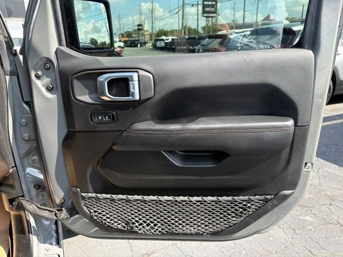 Used 2021 Jeep Wrangler Unlimited Rubicon w/ Xtreme Recon 35" Tire Package AWD/4WD image 20