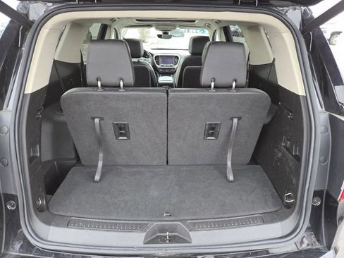 Used 2023 GMC Acadia Denali w/ Denali Technology Package image 28