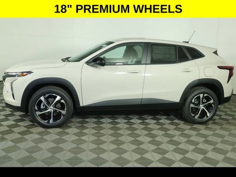 New 2026 Chevrolet Trax RS FWD image 7