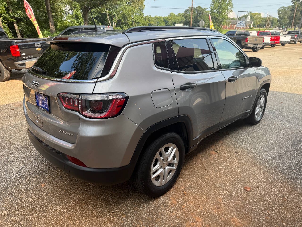 Used 2021 Jeep Compass Sport FWD image 4