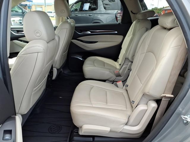 Used 2018 Buick Enclave Essence AWD/4WD image 5