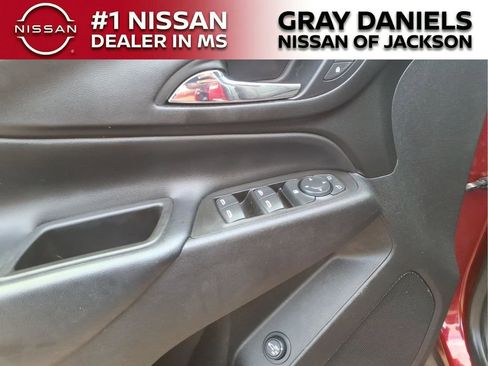 Used 2020 Chevrolet Equinox LT image 13