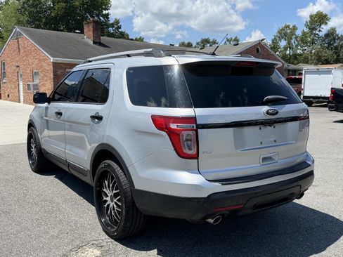 Used 2013 Ford Explorer XLT FWD image 8
