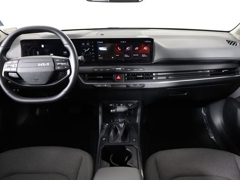 Used 2025 Kia K4 EX FWD image 13