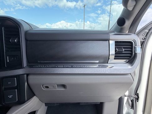 Used 2026 Ford F250 Platinum w/ Platinum Plus Package image 23