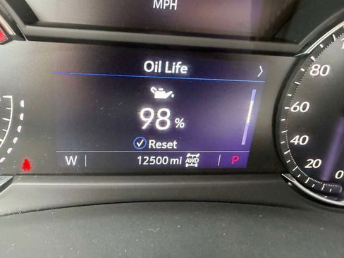 Used 2023 Cadillac XT4 Luxury w/ Cold Weather Package AWD/4WD image 28