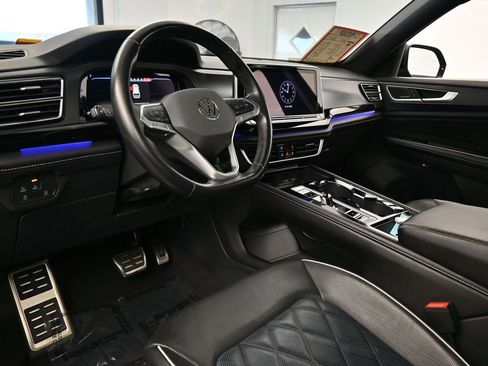 Used 2024 Volkswagen Atlas Cross Sport SEL Premium R-Line image 14