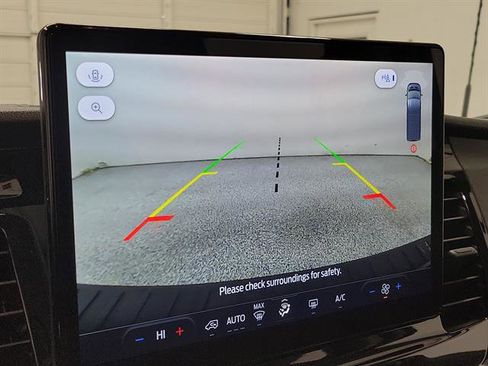 Used 2024 Ford Transit 350 XLT image 27