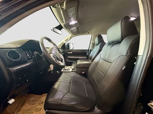 Used 2020 Toyota Tundra SR5 w/ SR5 Upgrade Package AWD/4WD image 19