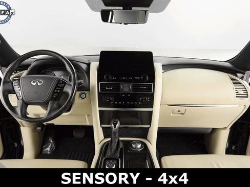 Used 2024 INFINITI QX80 Sensory image 10