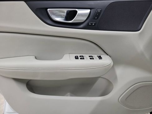 Used 2024 Volvo S60 T8 Plus image 20