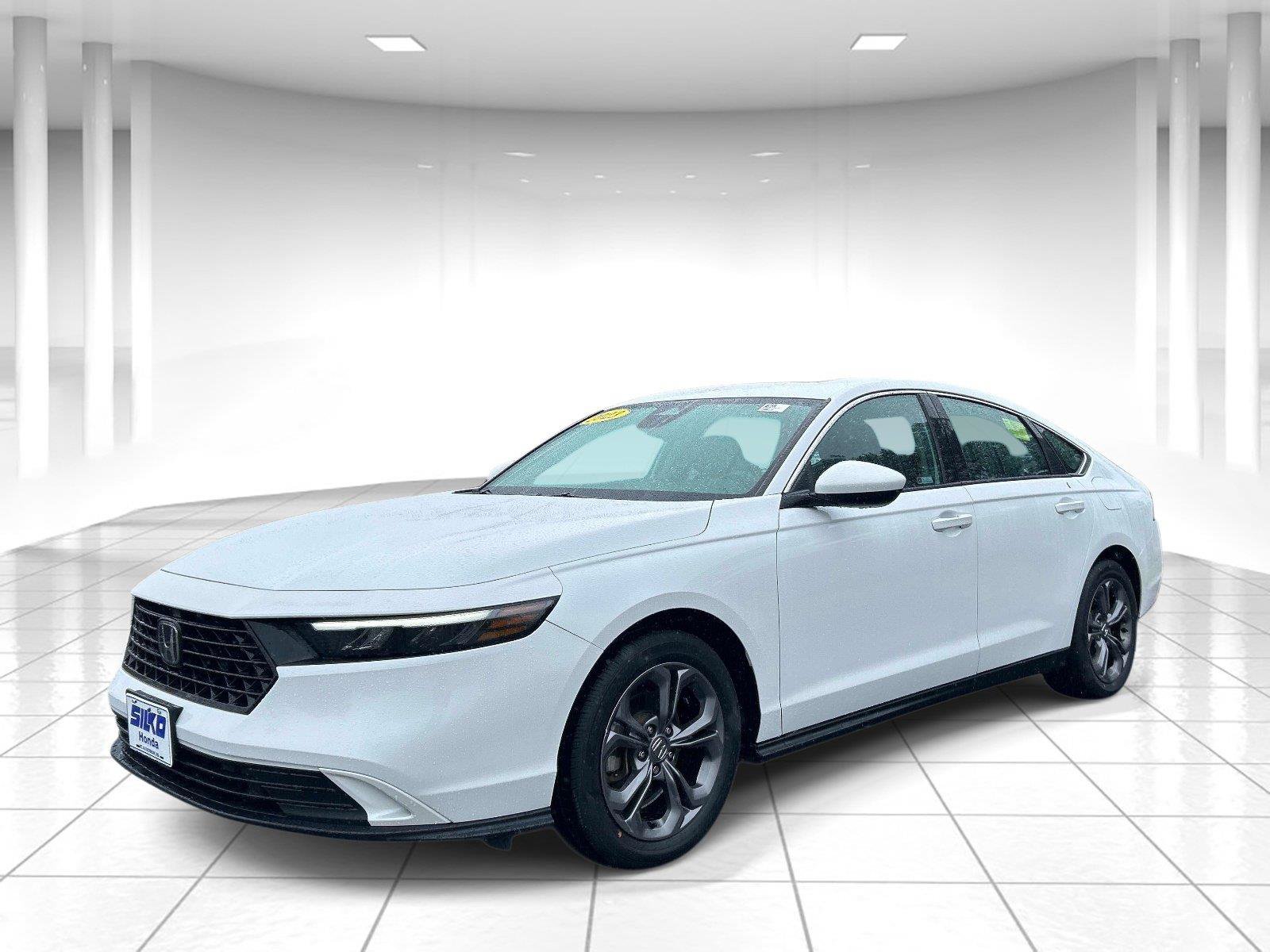 Used 2023 Honda Accord EX image 8