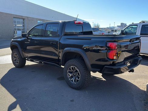Used 2025 Chevrolet Colorado ZR2 w/ Technology Package image 3
