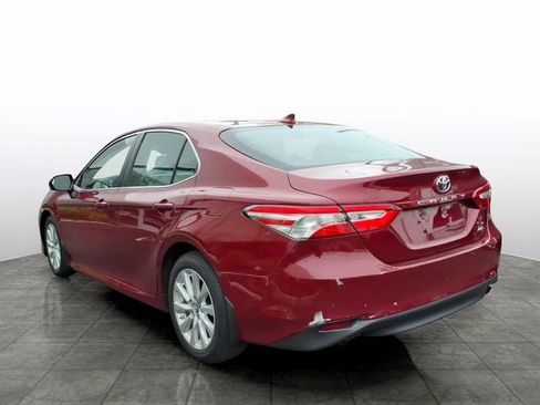 Used 2019 Toyota Camry LE FWD image 4