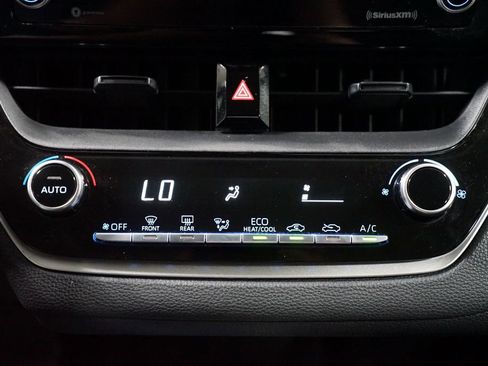 Certified 2022 Toyota Corolla LE FWD image 19