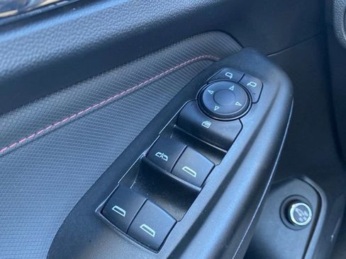 Used 2023 Chevrolet TrailBlazer RS w/ Sun and Liftgate Package image 37