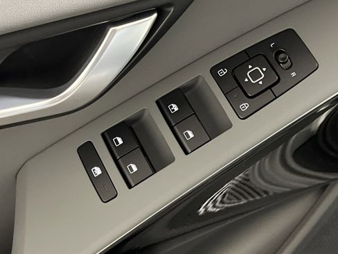 New 2026 Kia Niro EX image 13