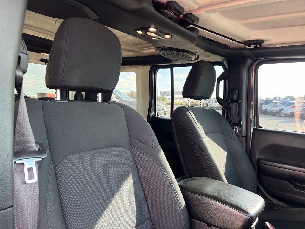 Used 2022 Jeep Wrangler Unlimited Sport AWD/4WD image 24